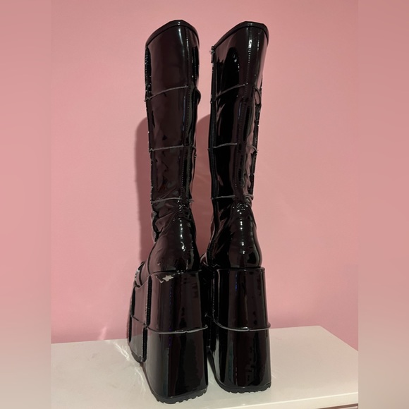 Demonia Stack 301 - Picture 9 of 11